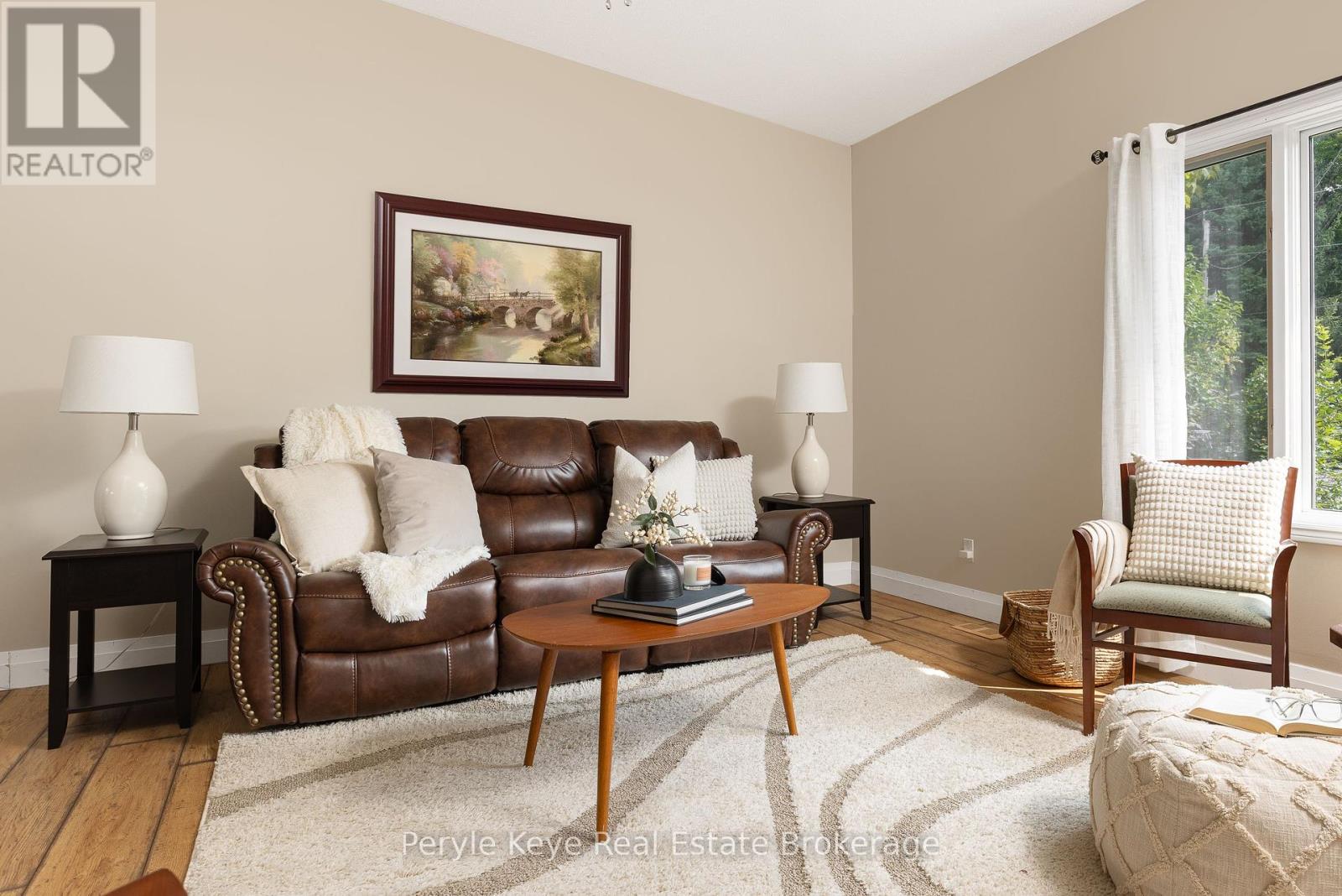8 Shaw Crescent, Huntsville, Ontario  P1H 1V8 - Photo 12 - X12336309