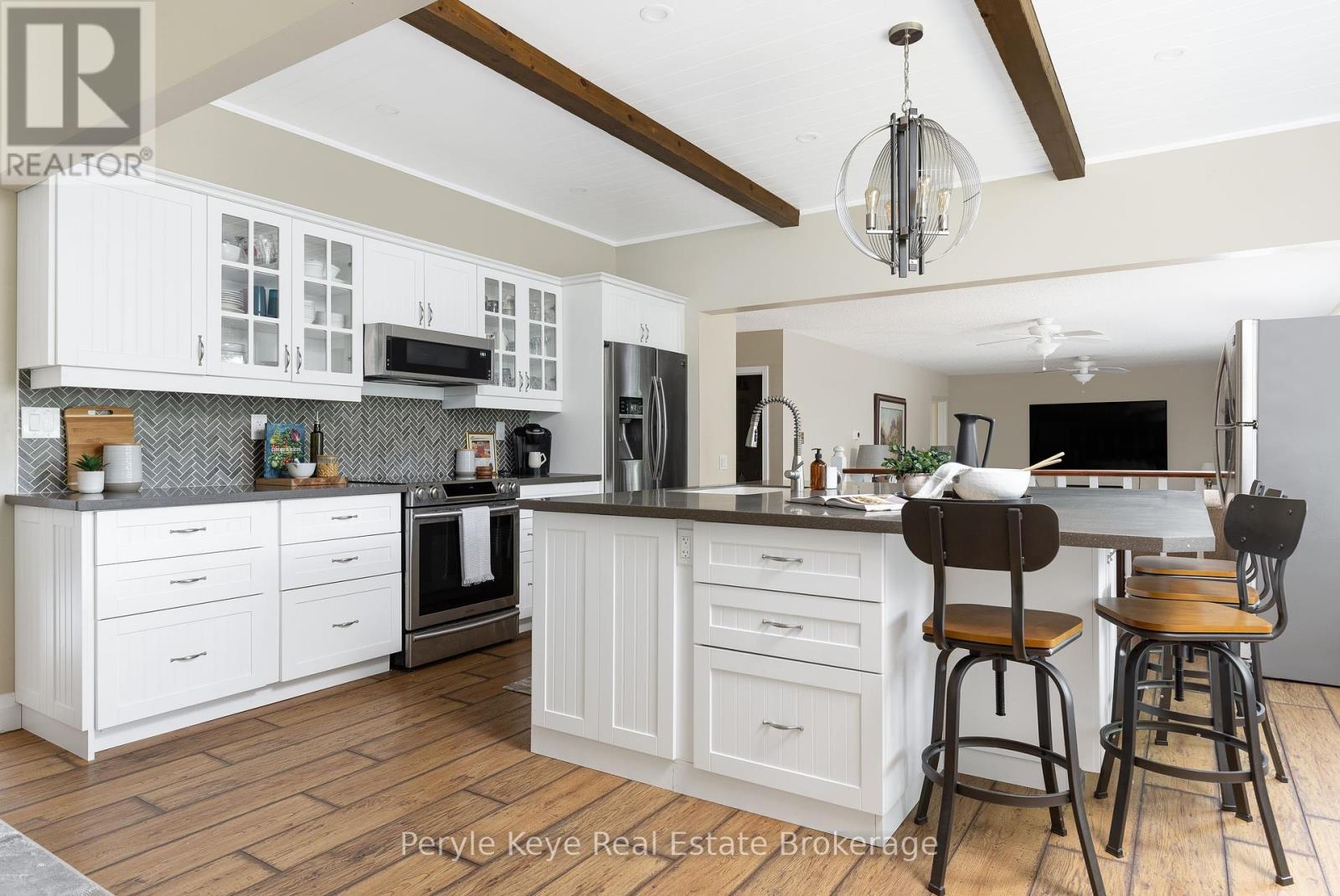 8 Shaw Crescent, Huntsville, Ontario  P1H 1V8 - Photo 17 - X12336309