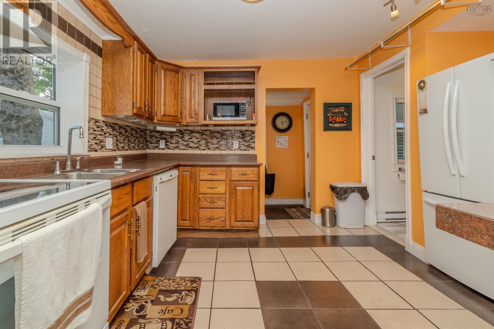 26 Dwyer Street, Sydney Mines, Nova Scotia  B1V 1E7 - Photo 16 - 202514390