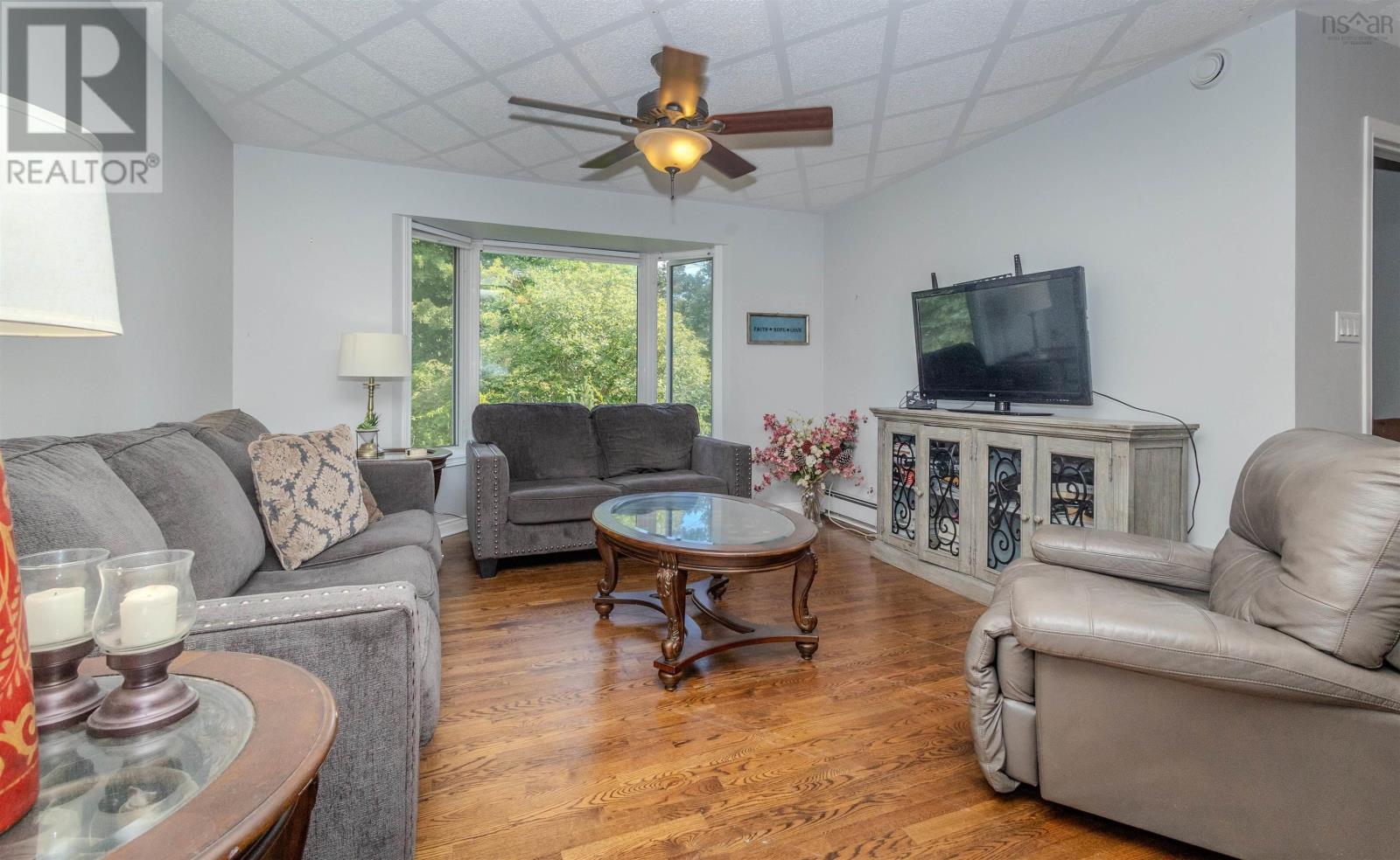 2660 Lingan Road, New Waterford, Nova Scotia  B1H 4K2 - Photo 14 - 202516210