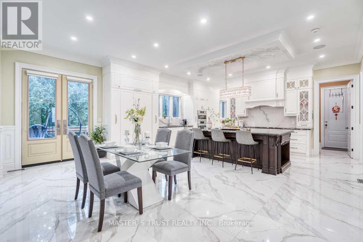 7 Trumpour Court, Markham, Ontario  L3R 2L4 - Photo 10 - N12332053