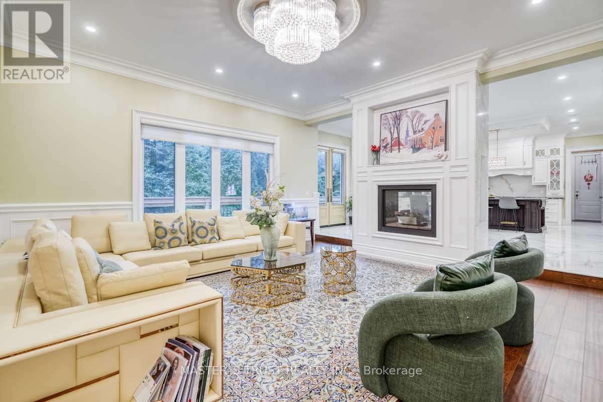 7 Trumpour Court, Markham, Ontario  L3R 2L4 - Photo 9 - N12332053