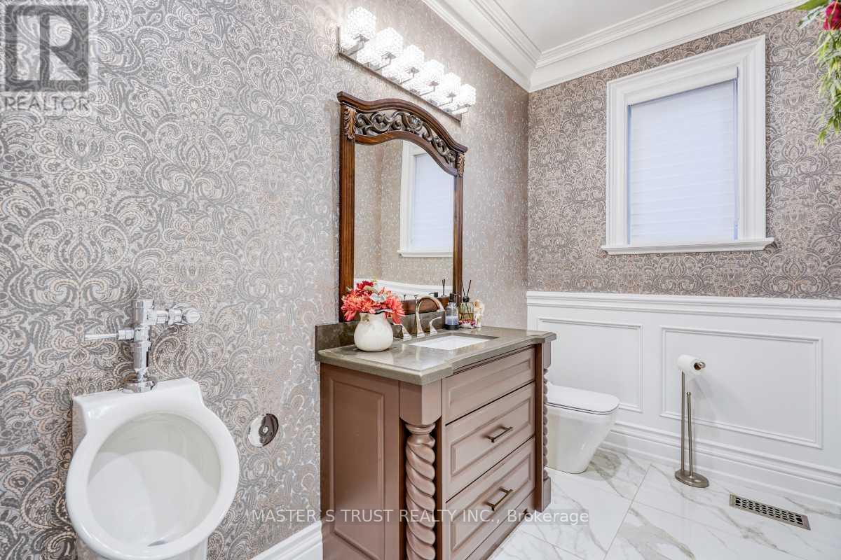 7 Trumpour Court, Markham, Ontario  L3R 2L4 - Photo 41 - N12332053