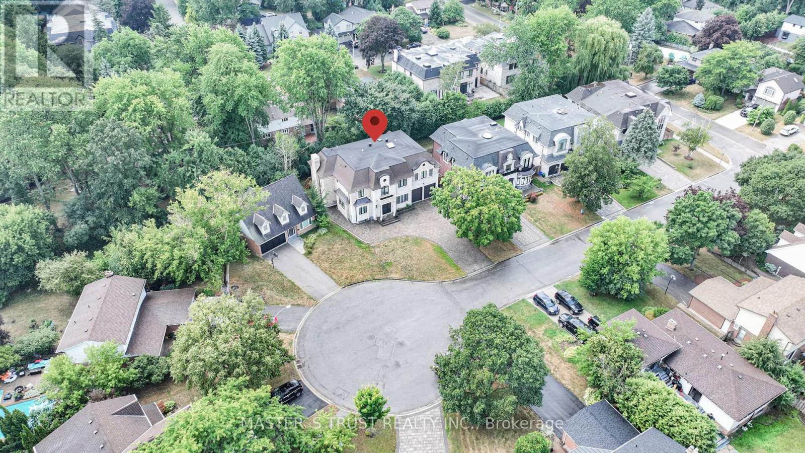 7 Trumpour Court, Markham, Ontario  L3R 2L4 - Photo 3 - N12332053