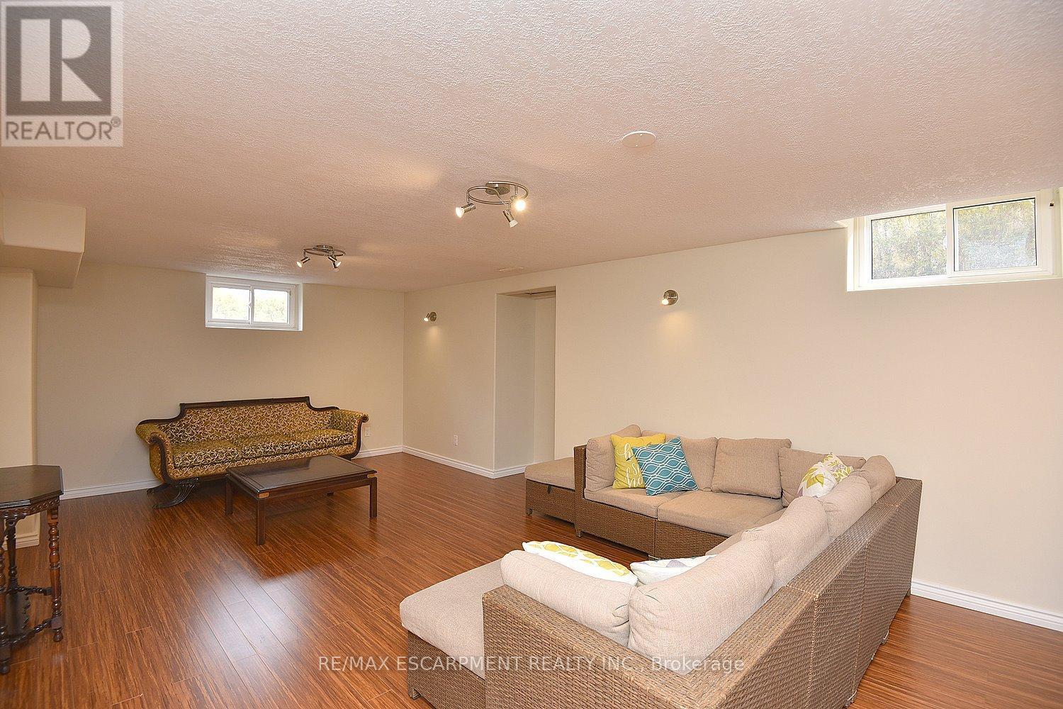 36 Tommar Place, Hamilton, Ontario  L8G 5B4 - Photo 37 - X12327018