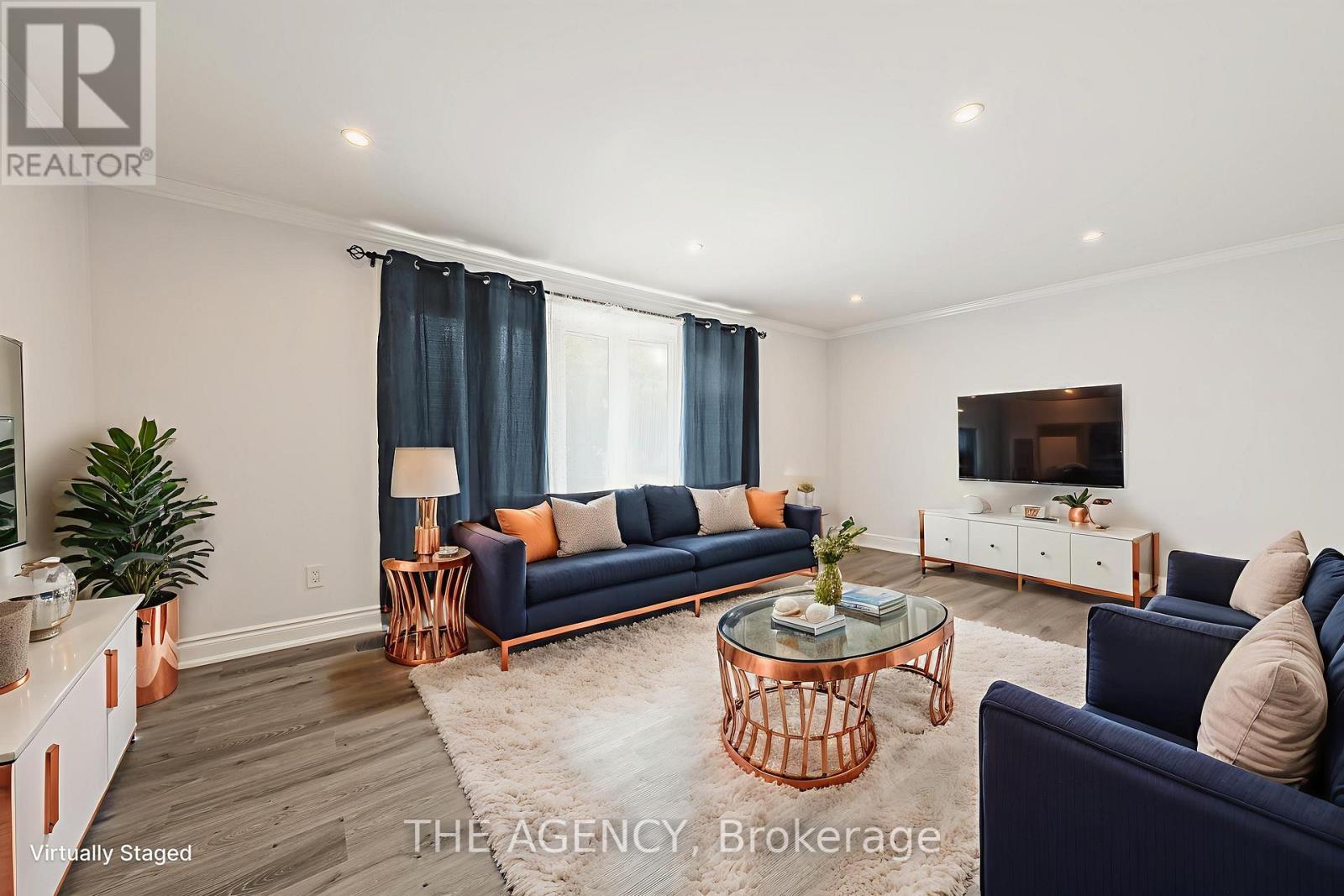 Property at 137 PEPPERWOOD CRESCENT image 2