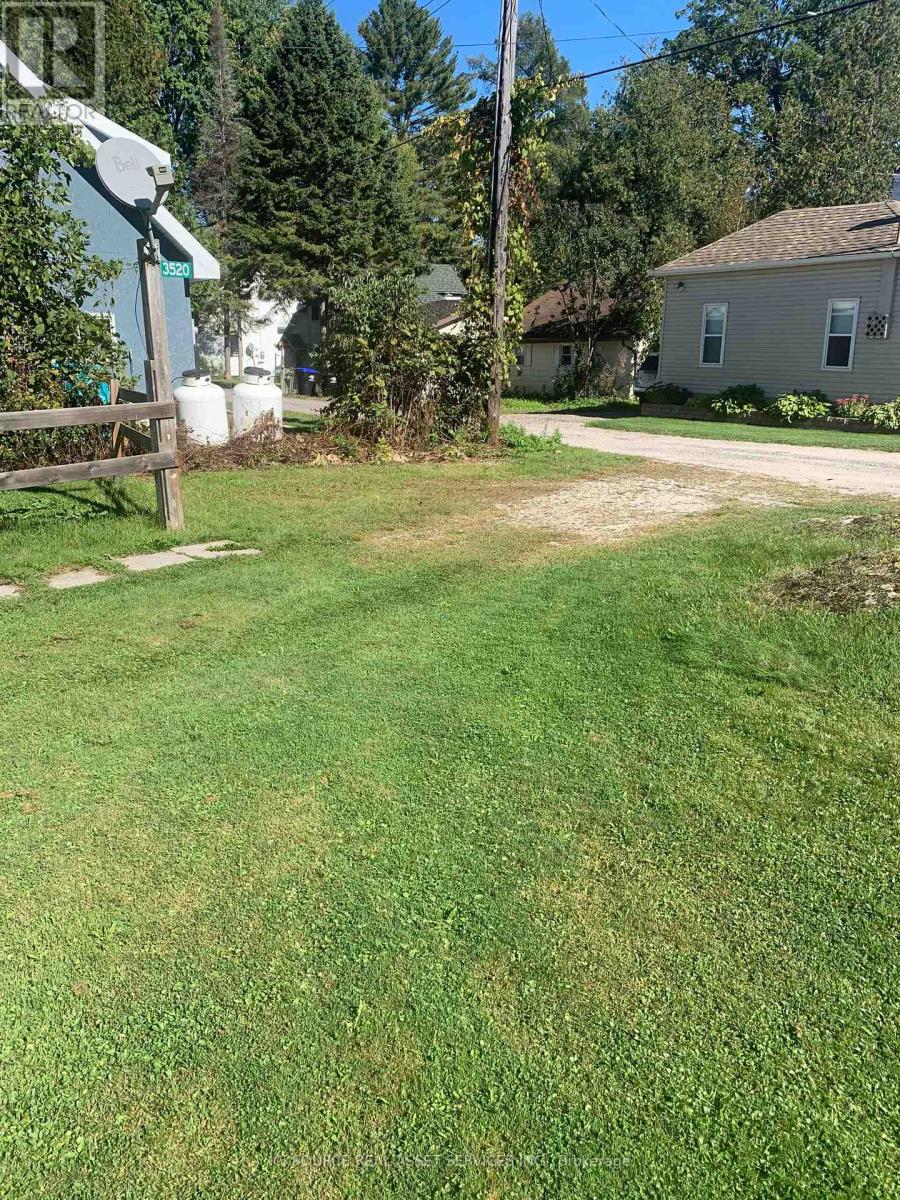 3520 Bennett Avenue, Severn, Ontario  P0E 1N0 - Photo 4 - S12136167