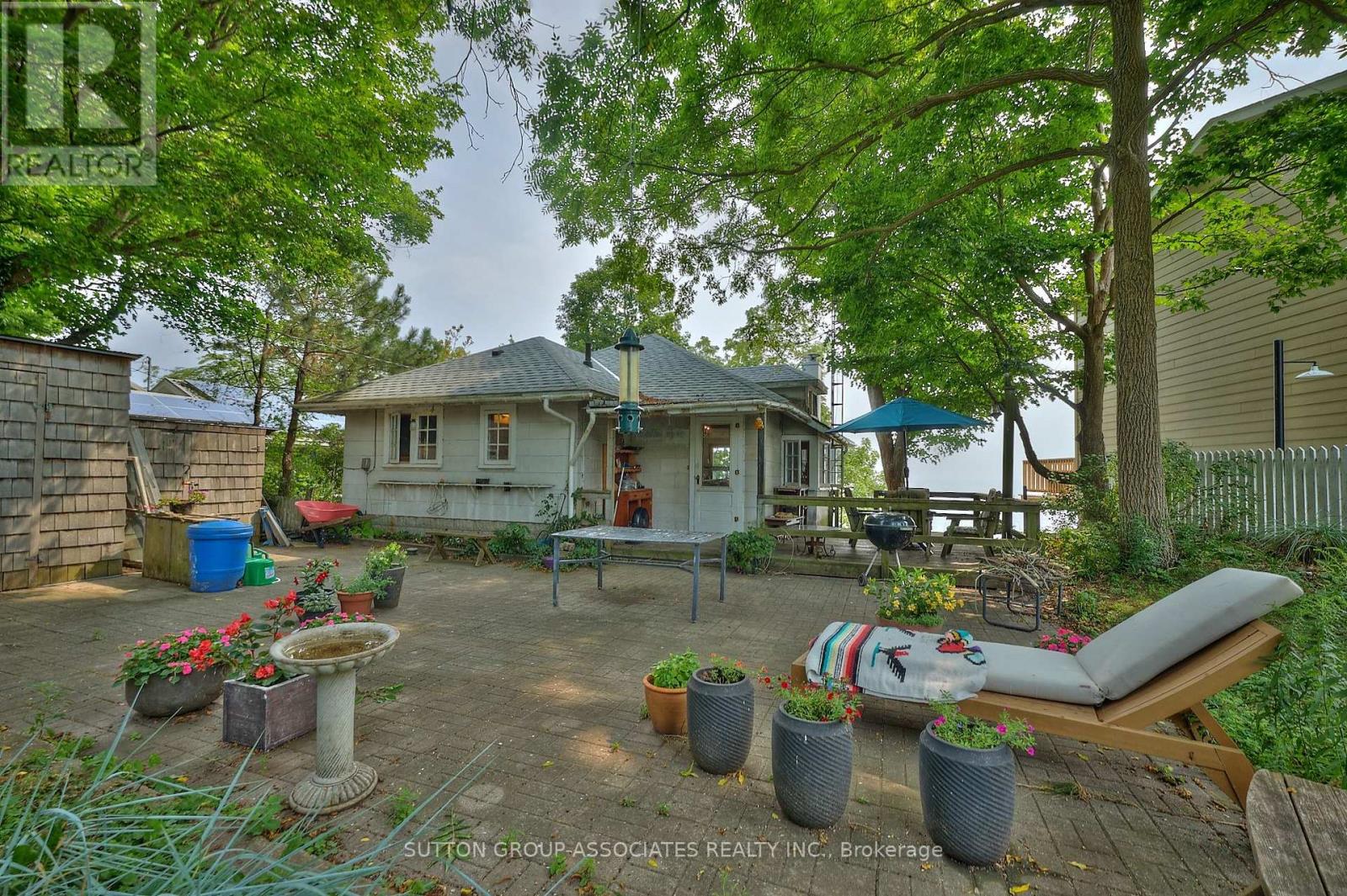 Property at 10427 LAKESHORE ROAD image 1
