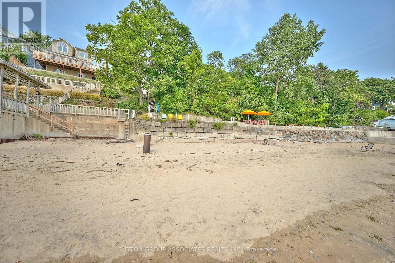 Property at 10427 LAKESHORE ROAD image 2