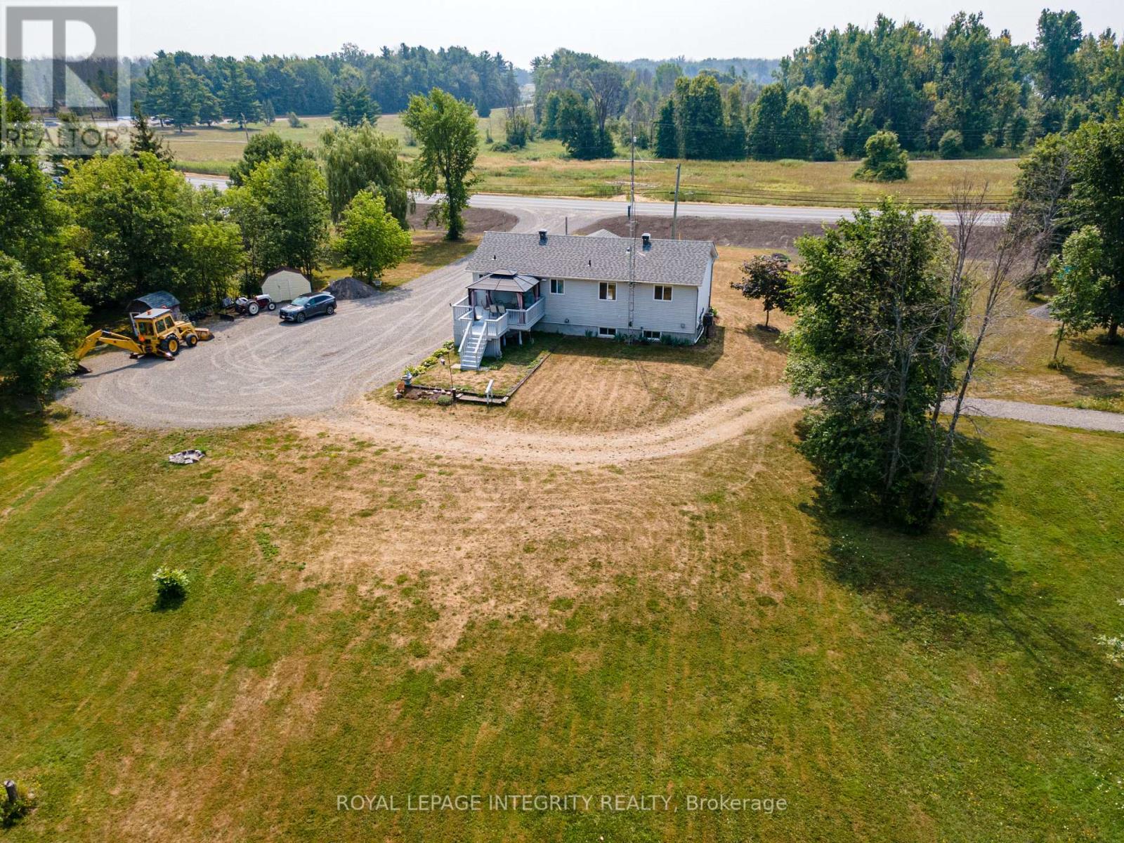 14977 Country Rd 2 Road, South Stormont, Ontario  K0C 1M0 - Photo 35 - X12336288