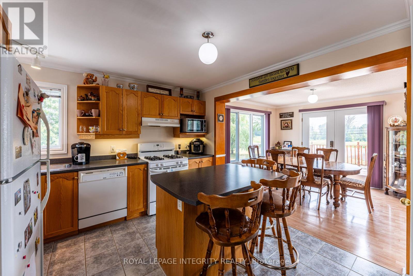 14977 Country Rd 2 Road, South Stormont, Ontario  K0C 1M0 - Photo 7 - X12336288