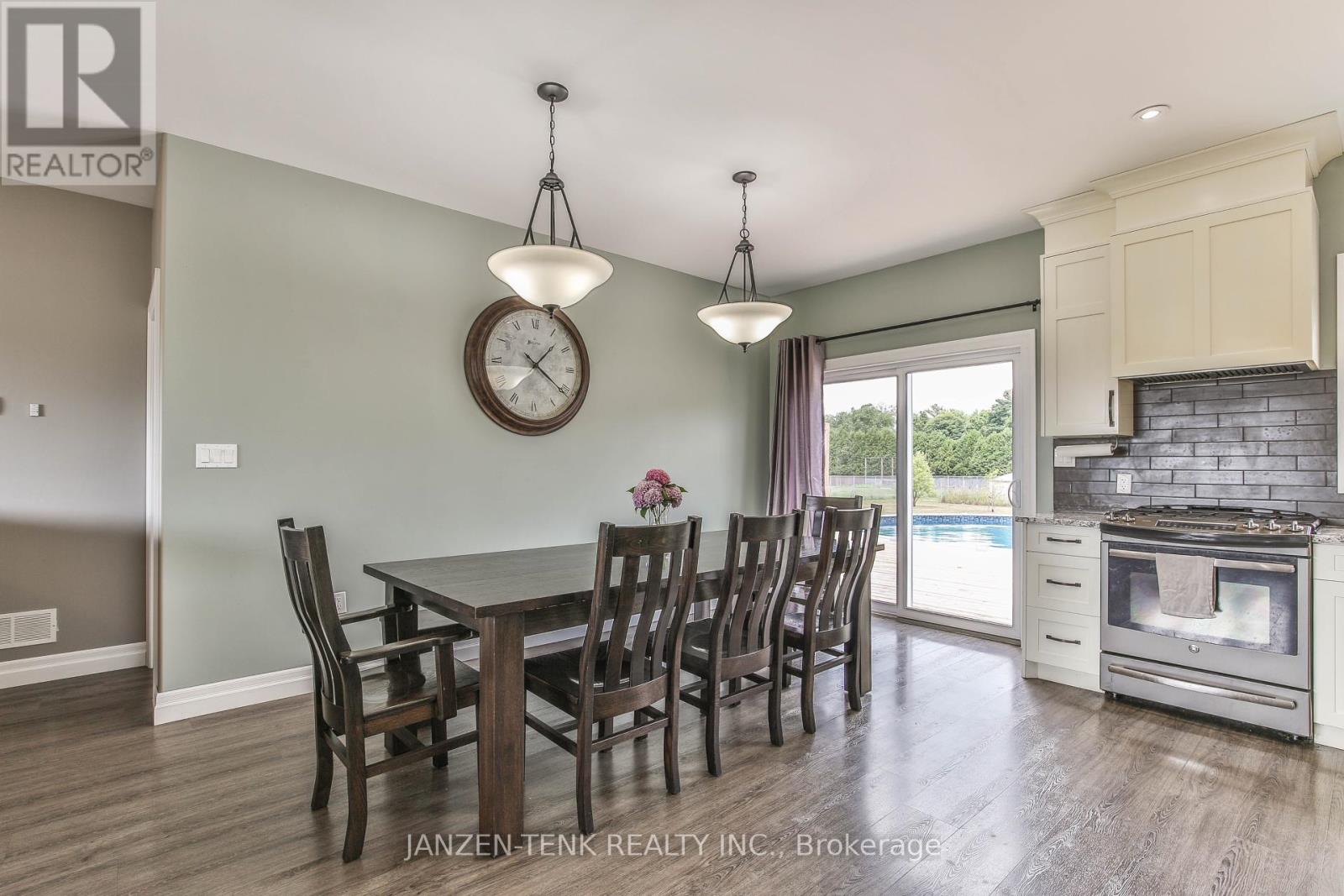 53532 Calton Line, Malahide (Calton), Ontario  N5H 2R5 - Photo 10 - X12336314