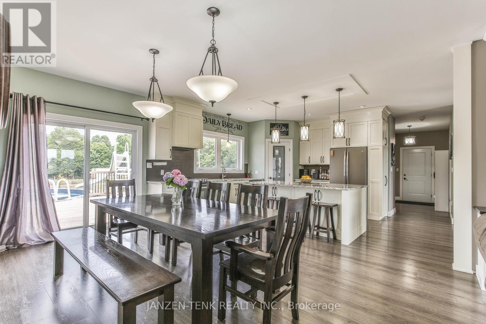 53532 Calton Line, Malahide (Calton), Ontario  N5H 2R5 - Photo 11 - X12336314