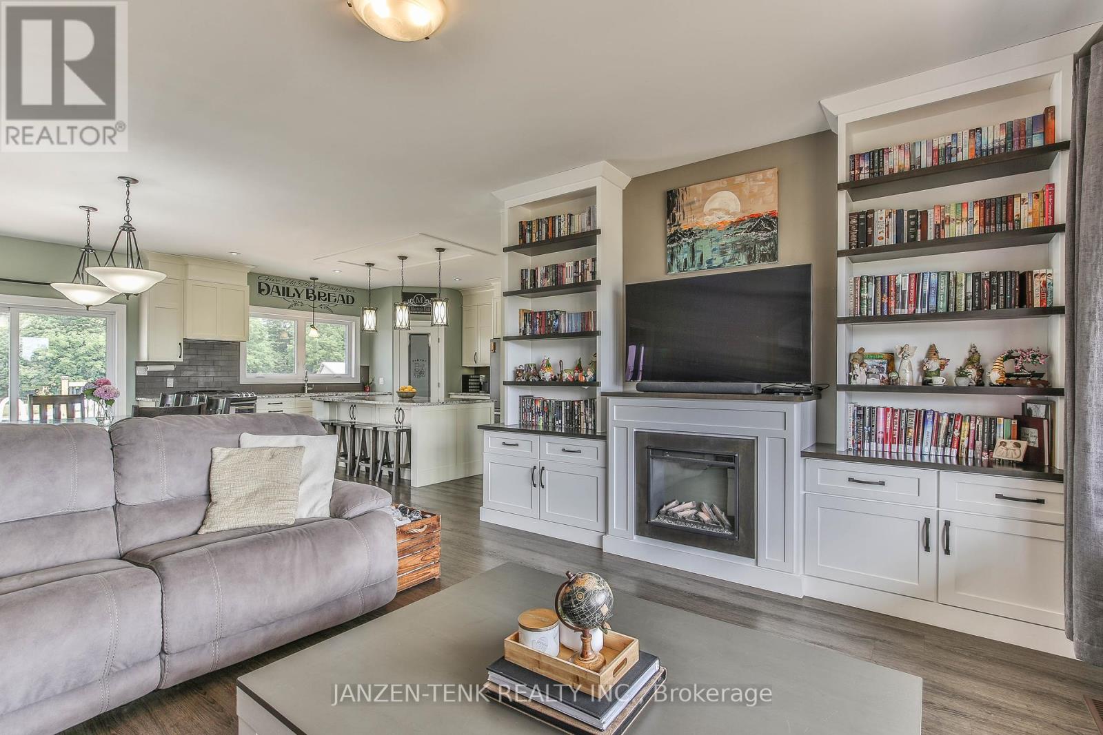 53532 Calton Line, Malahide (Calton), Ontario  N5H 2R5 - Photo 15 - X12336314