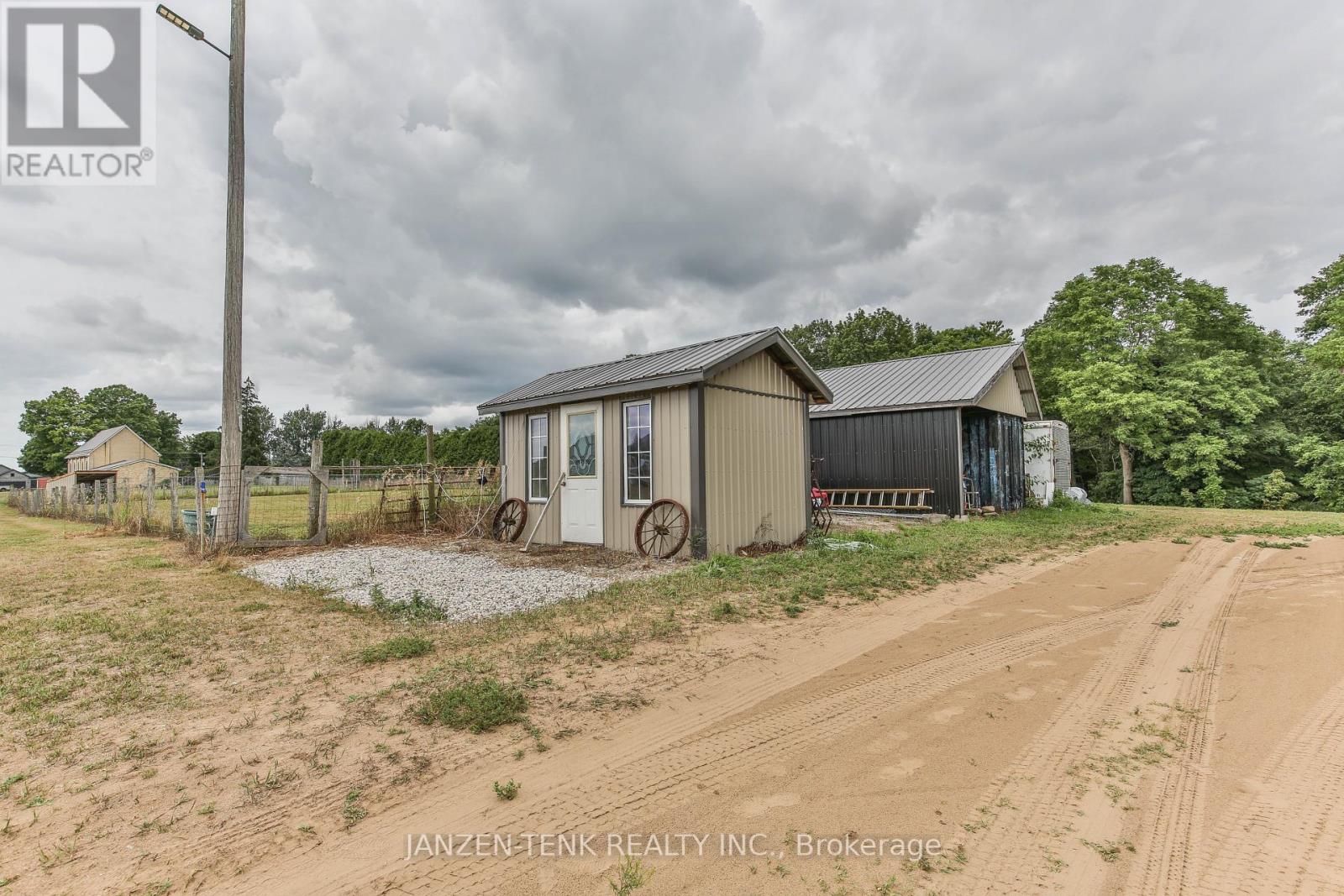 53532 Calton Line, Malahide (Calton), Ontario  N5H 2R5 - Photo 45 - X12336314