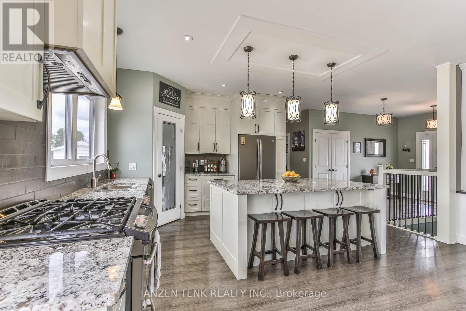 53532 Calton Line, Malahide (Calton), Ontario  N5H 2R5 - Photo 7 - X12336314