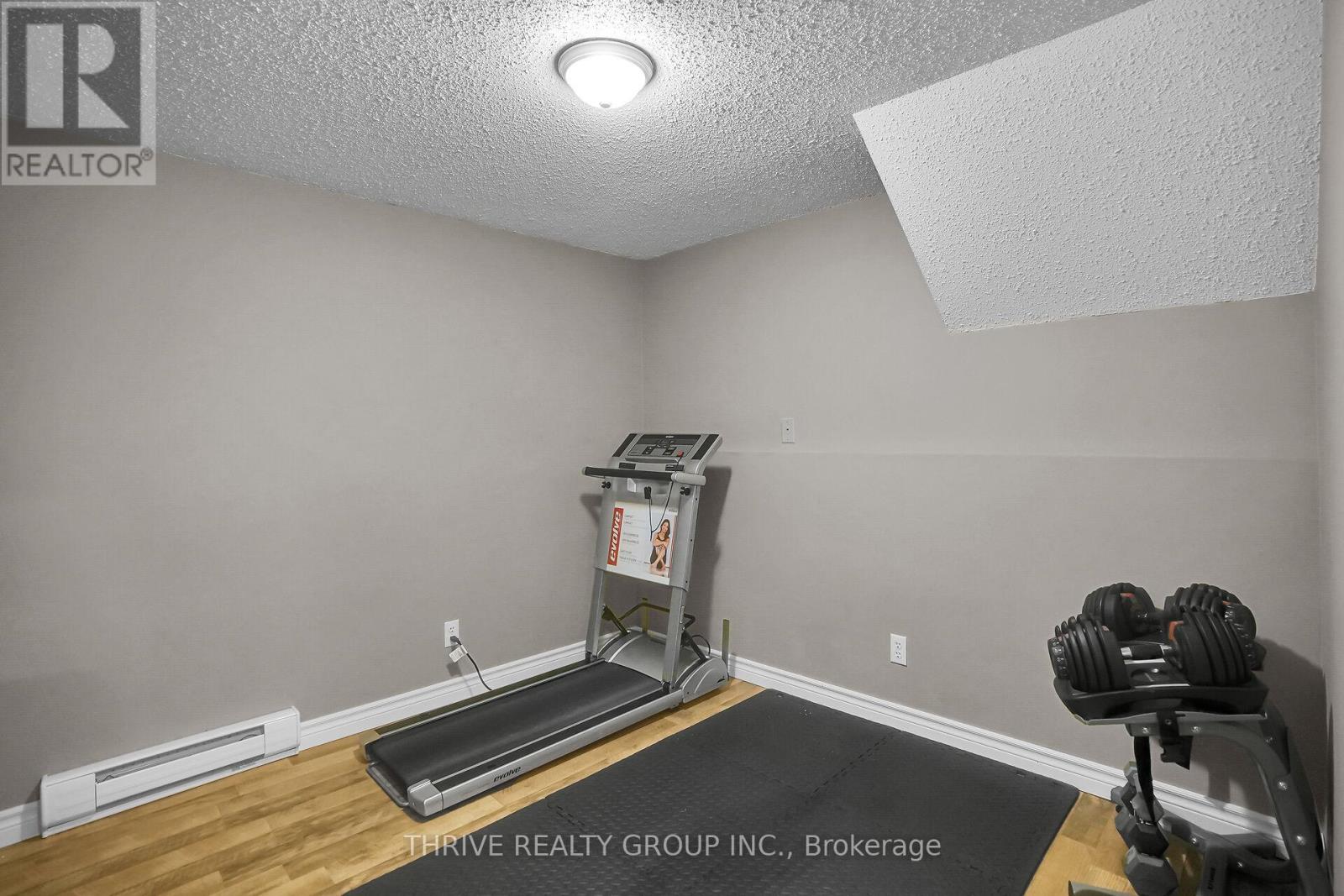 123 Michelle Avenue, North Middlesex, Ontario  N0M 2K0 - Photo 35 - X12336333