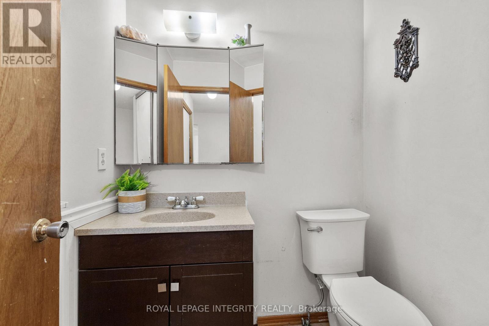 Property at 1499 GOTH AVENUE image 3