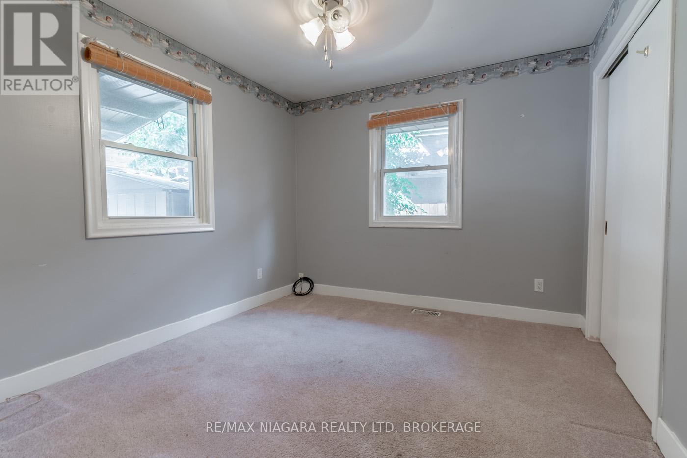 69 Golden Boulevard W, Welland (Lincoln/crowland), Ontario  L3B 1H5 - Photo 12 - X12336336
