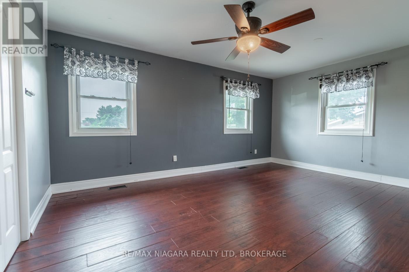 69 Golden Boulevard W, Welland (Lincoln/crowland), Ontario  L3B 1H5 - Photo 15 - X12336336