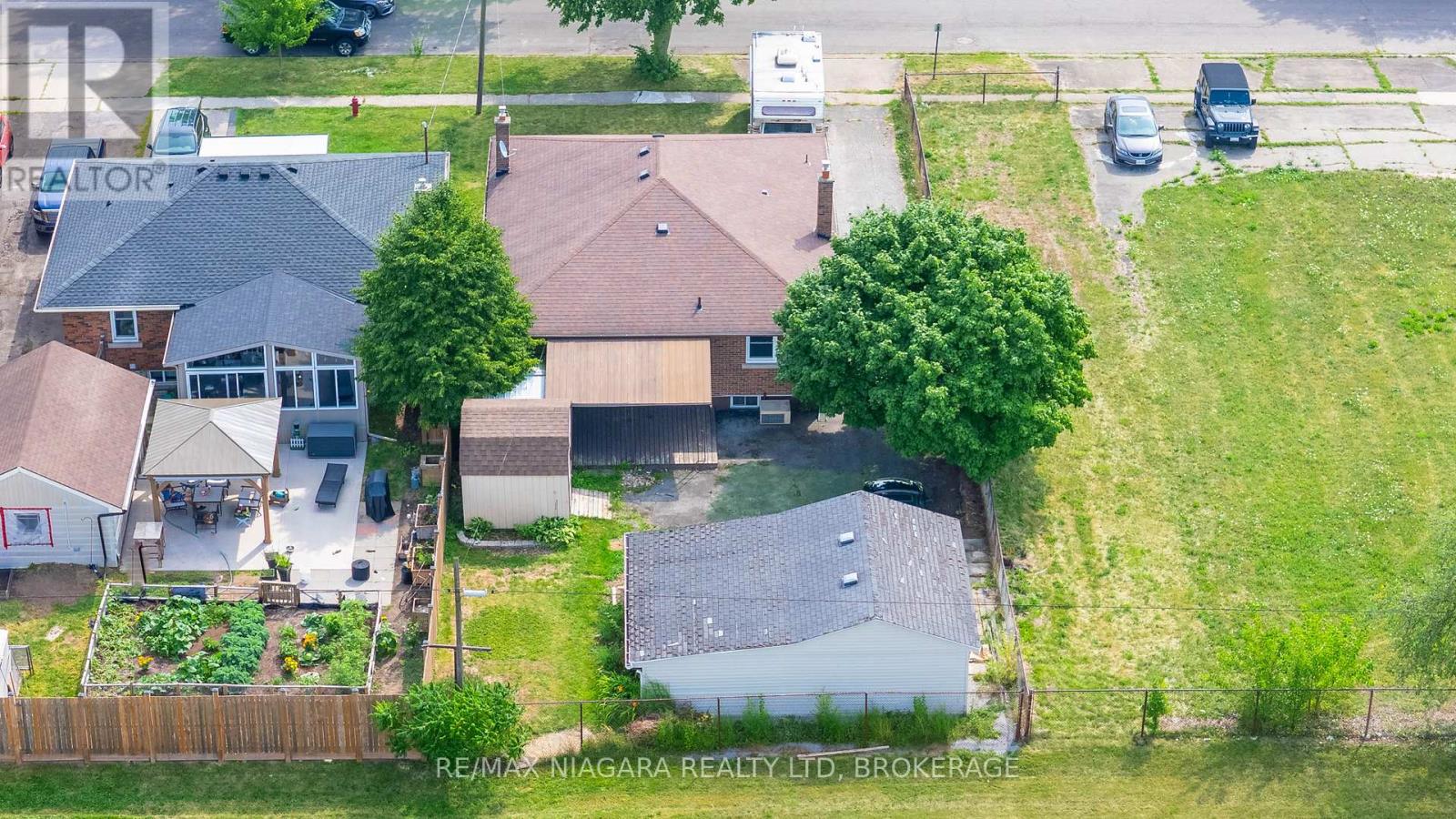 69 Golden Boulevard W, Welland (Lincoln/crowland), Ontario  L3B 1H5 - Photo 37 - X12336336
