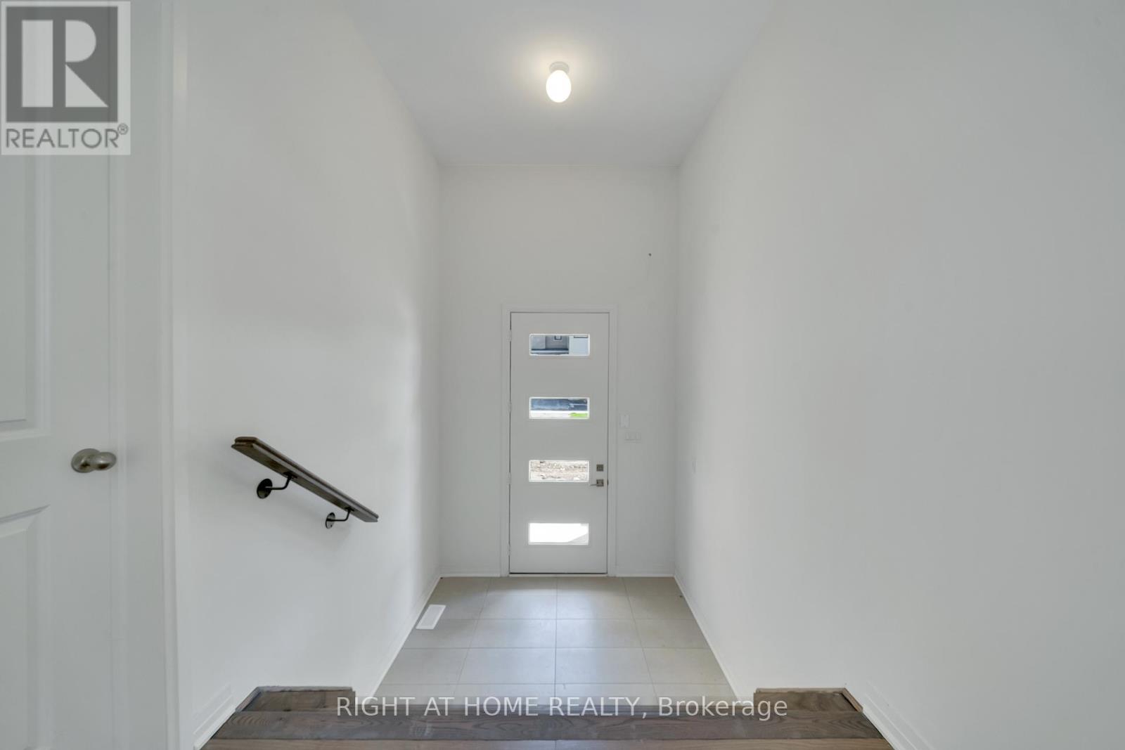 2 Yacht Drive, Clarington, Ontario  L1C 4B1 - Photo 6 - E12336283