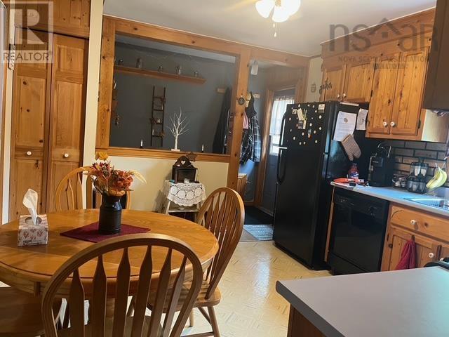 82 High Street, Baddeck, Nova Scotia  B0E 1B0 - Photo 7 - 202516626