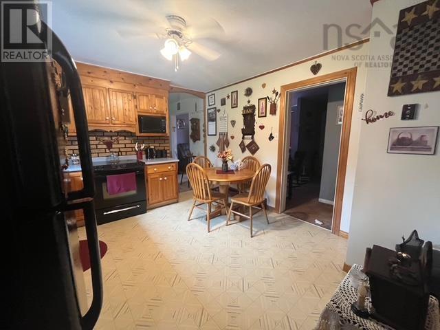 82 High Street, Baddeck, Nova Scotia  B0E 1B0 - Photo 8 - 202516626