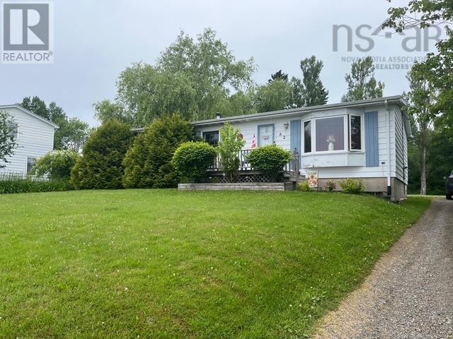 82 High Street, Baddeck, Nova Scotia  B0E 1B0 - Photo 1 - 202516626