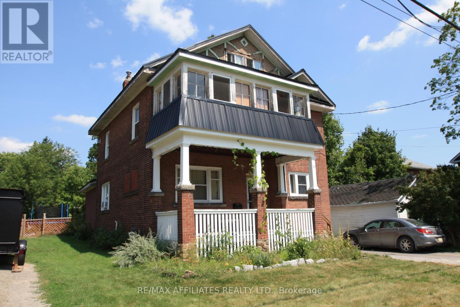 Property at 37 MCGILL STREET S image 2