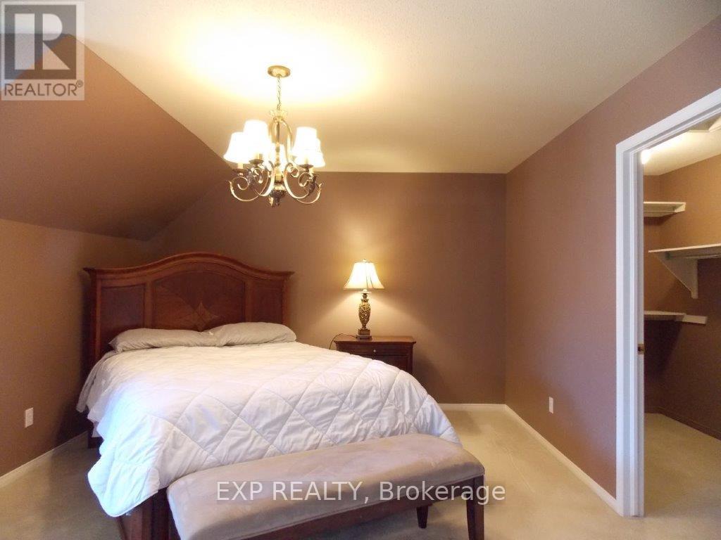 129 Annapolis Circle, Ottawa, Ontario  K1V 1Z3 - Photo 13 - X12336376