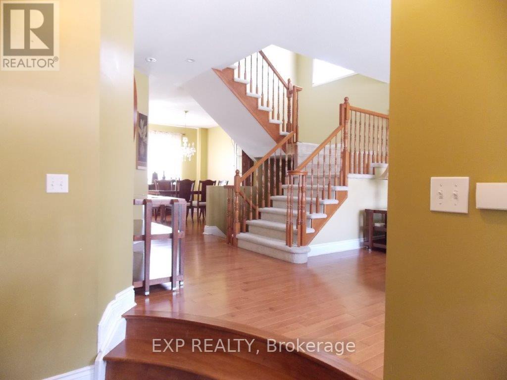 129 Annapolis Circle, Ottawa, Ontario  K1V 1Z3 - Photo 2 - X12336376