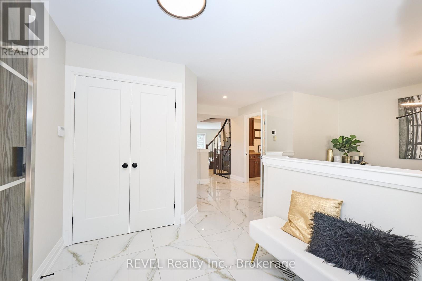 Property at 15 FOSH COURT image 3