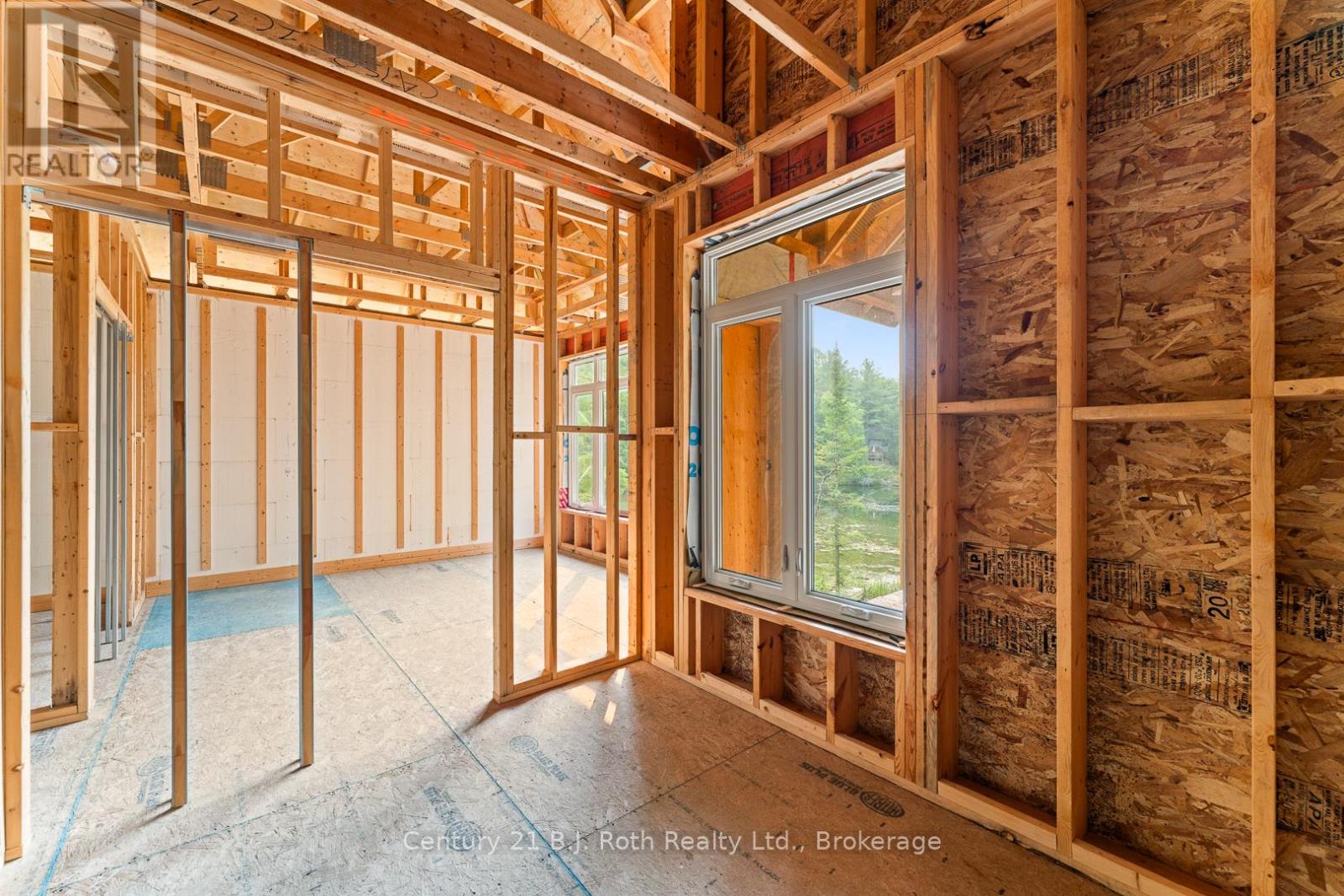 8126 Oakridge Drive, Severn, Ontario  L0K 2B0 - Photo 25 - S12336347