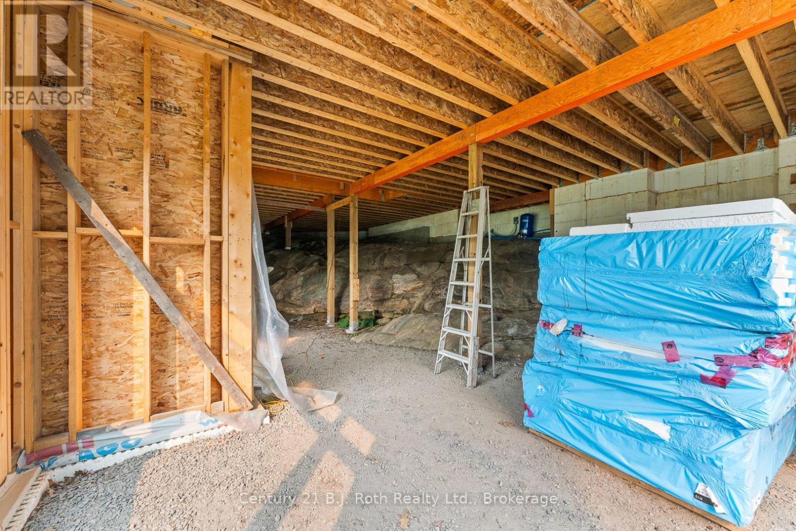 8126 Oakridge Drive, Severn, Ontario  L0K 2B0 - Photo 30 - S12336347