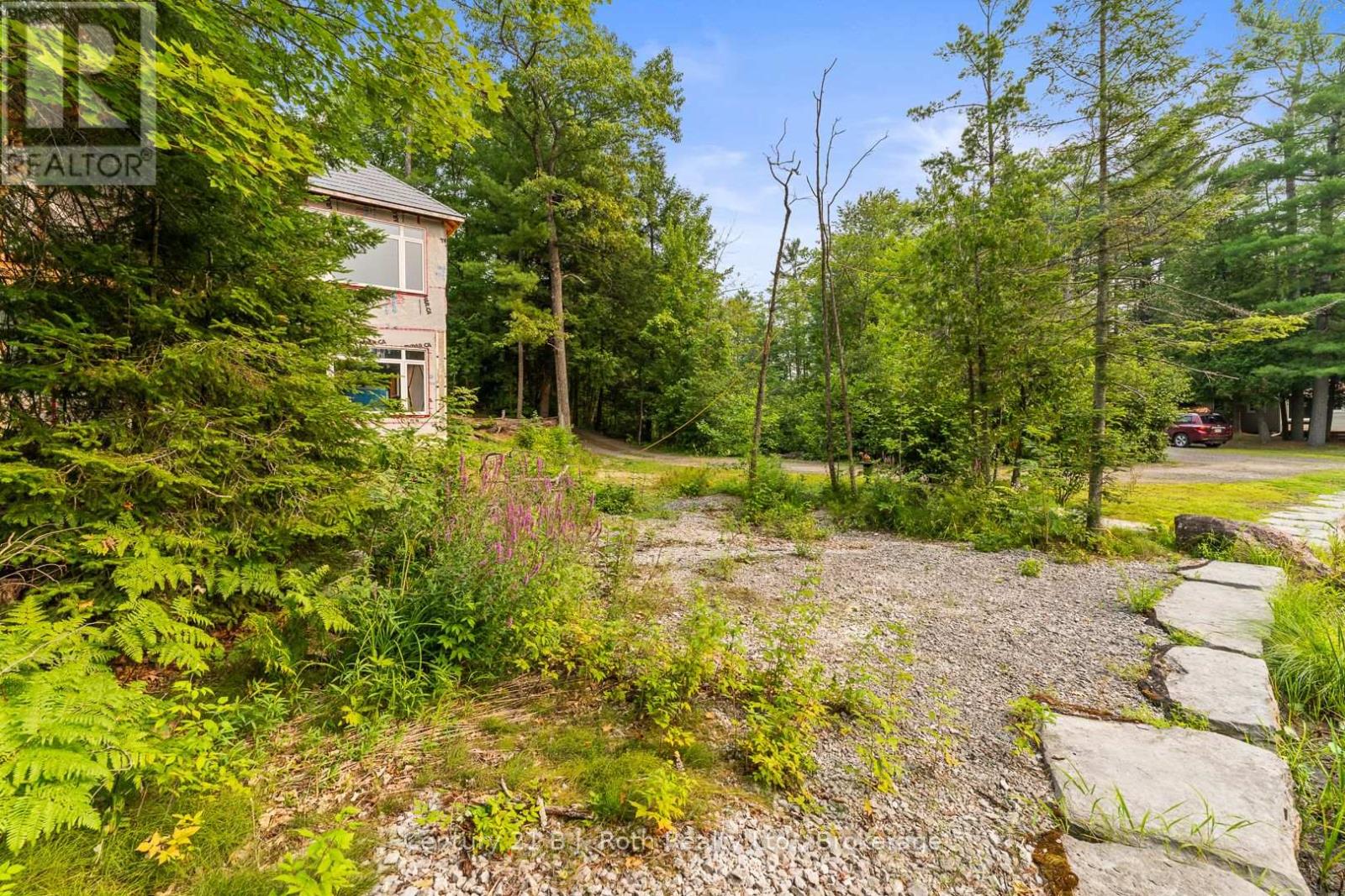8126 Oakridge Drive, Severn, Ontario  L0K 2B0 - Photo 34 - S12336347