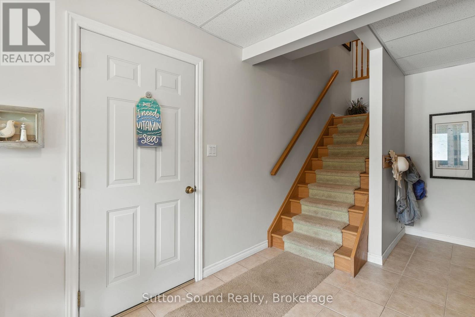 1215 Sunset Drive, South Bruce Peninsula, Ontario  N0H 2T0 - Photo 10 - X12336368