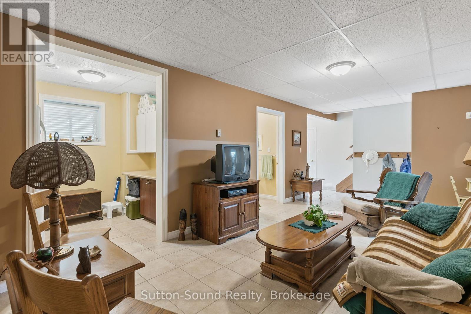 1215 Sunset Drive, South Bruce Peninsula, Ontario  N0H 2T0 - Photo 6 - X12336368