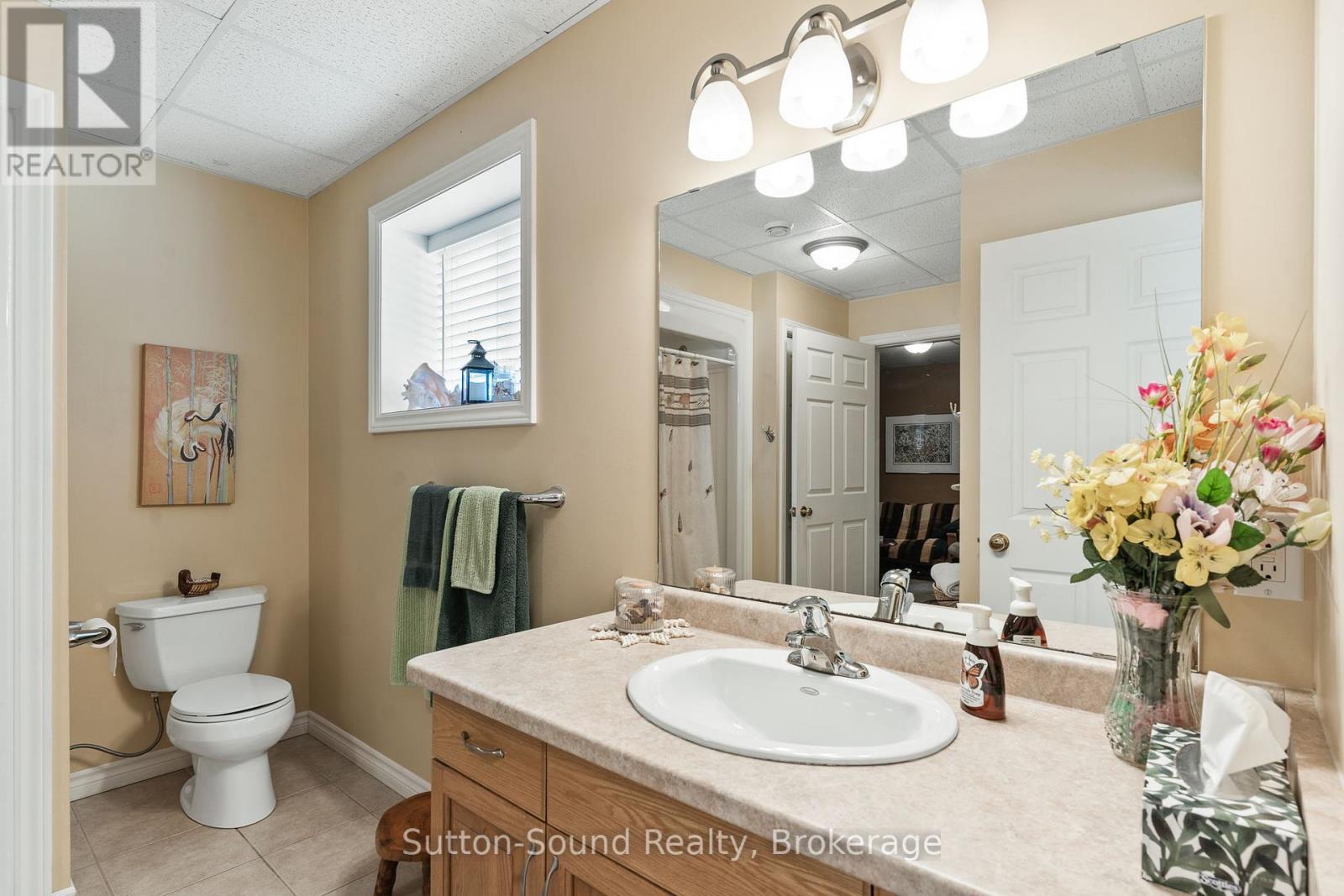 1215 Sunset Drive, South Bruce Peninsula, Ontario  N0H 2T0 - Photo 7 - X12336368