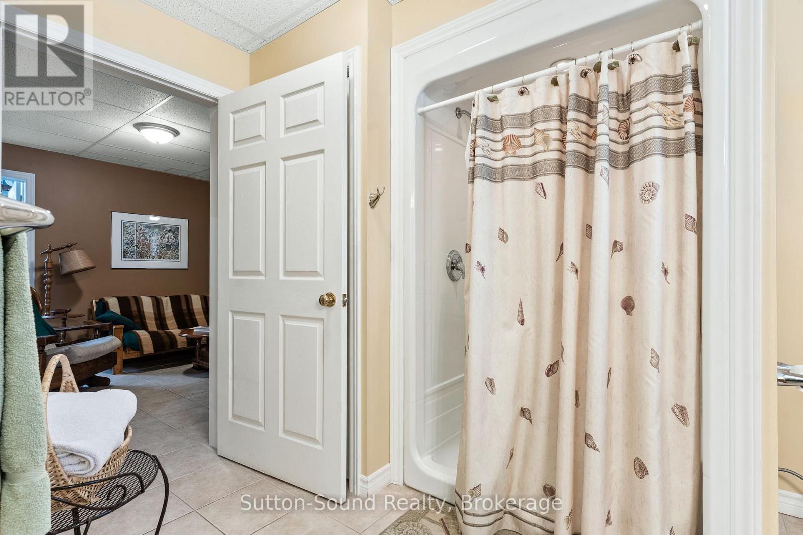 1215 Sunset Drive, South Bruce Peninsula, Ontario  N0H 2T0 - Photo 8 - X12336368