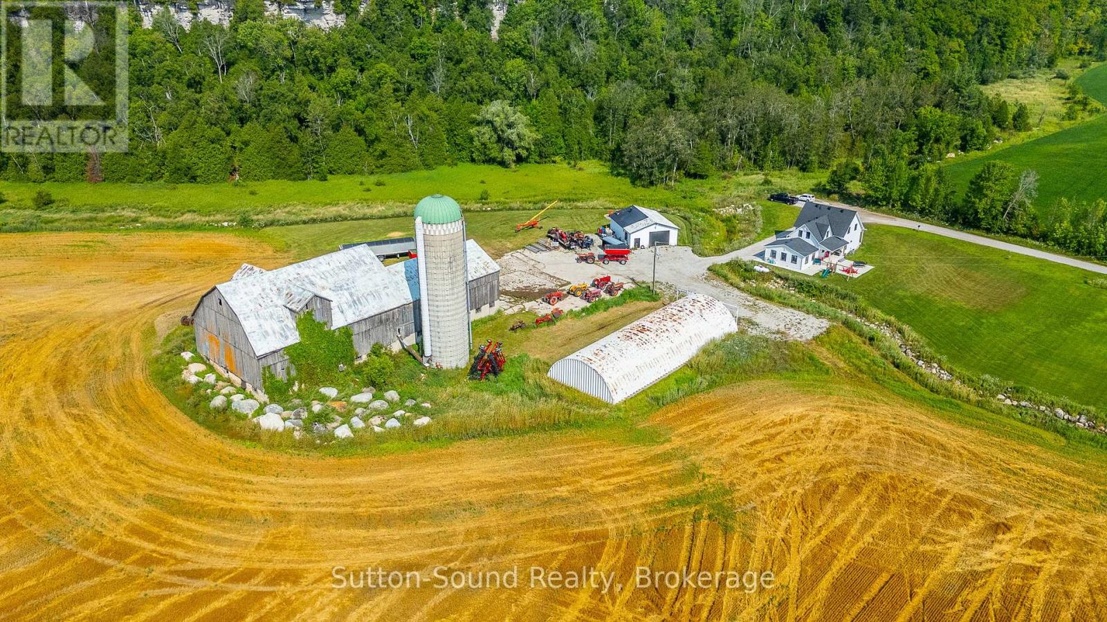 383230 Dawson Road, Georgian Bluffs, Ontario  N0H 2T0 - Photo 2 - X12336369