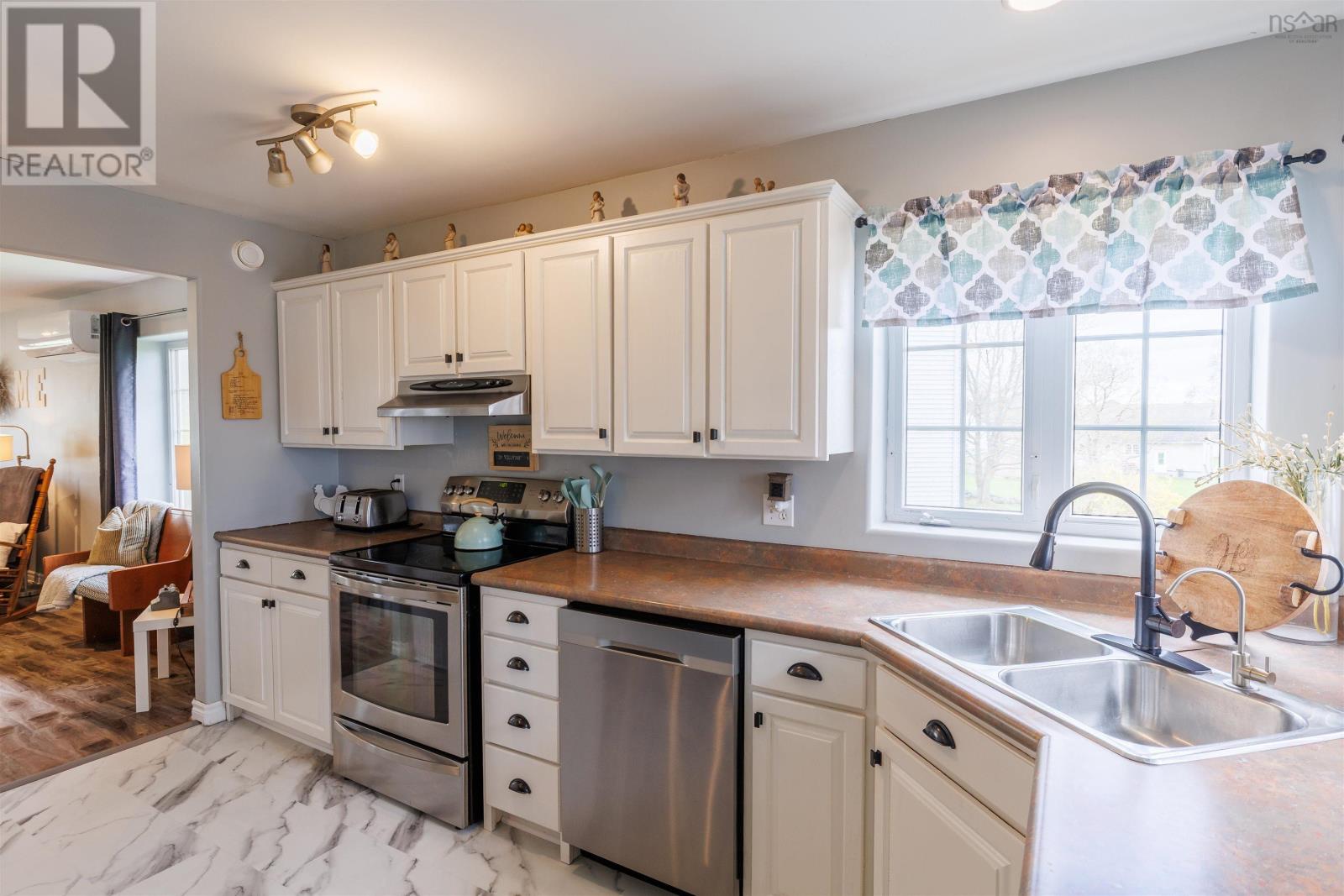 2 Placid Court, Yarmouth, Nova Scotia  B5A 4N5 - Photo 10 - 202510636