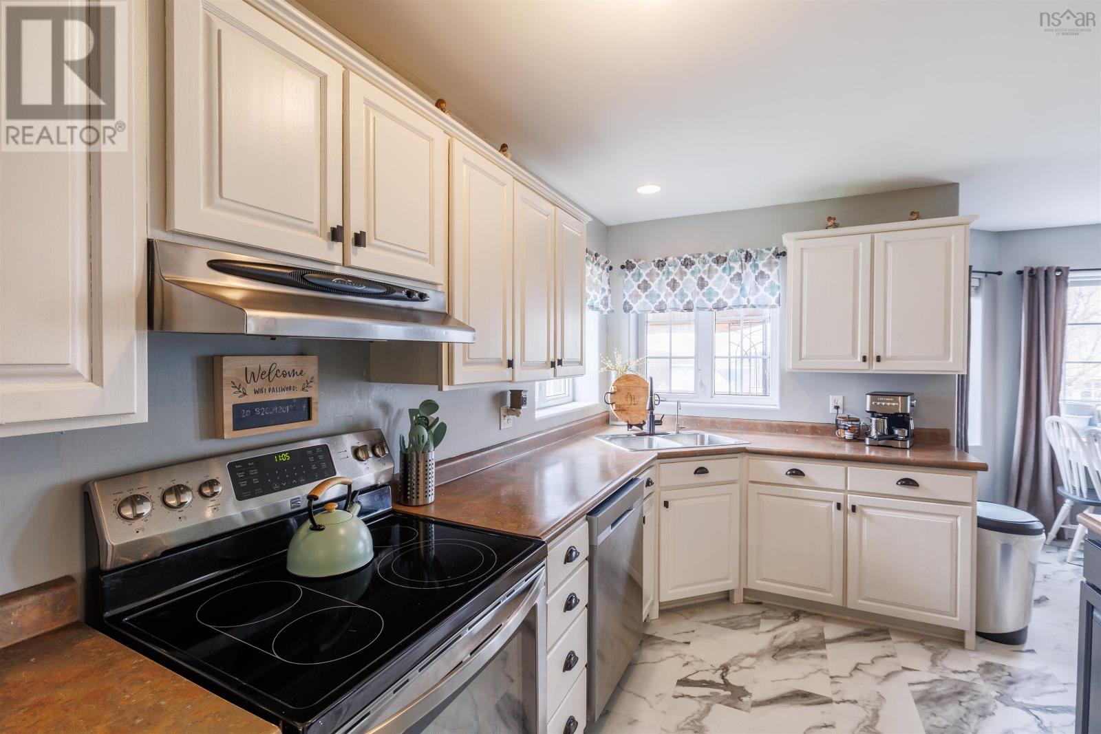 2 Placid Court, Yarmouth, Nova Scotia  B5A 4N5 - Photo 8 - 202510636