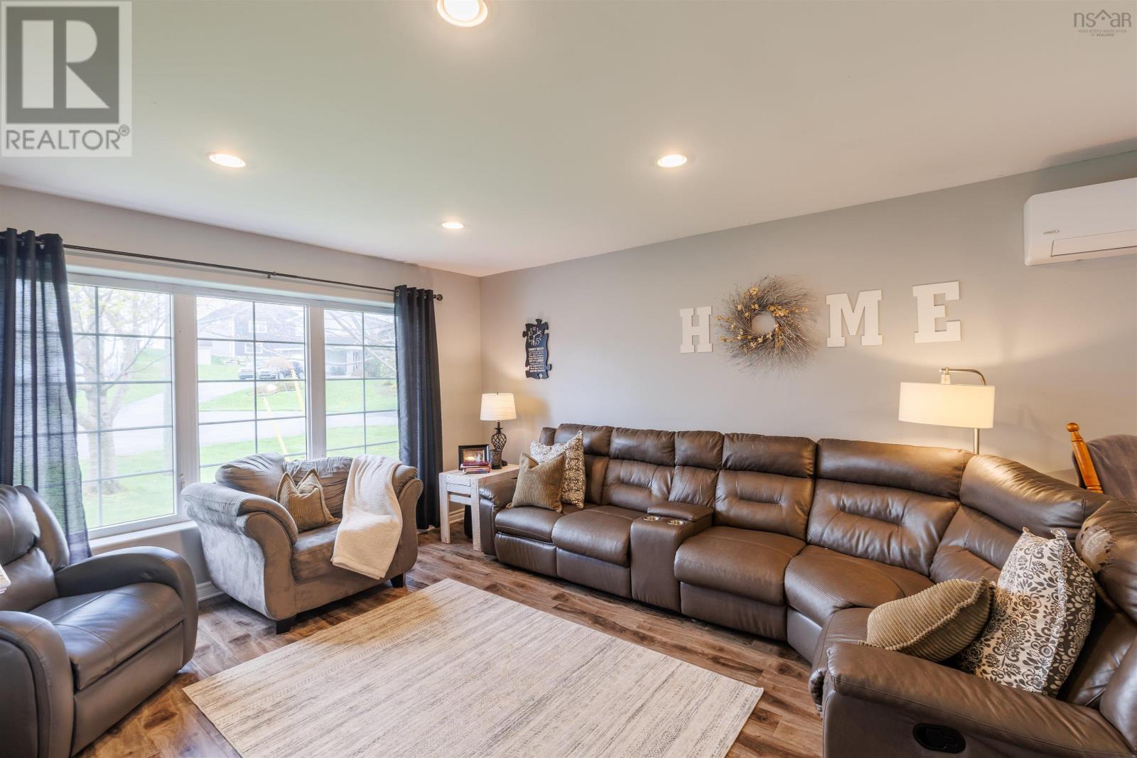 2 Placid Court, Yarmouth, Nova Scotia  B5A 4N5 - Photo 5 - 202510636