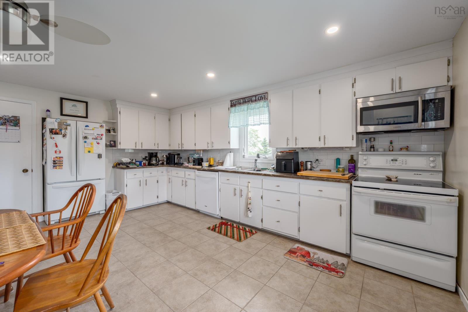 51 Surette Road, Wedgeport, Nova Scotia  B0W 3P0 - Photo 4 - 202516872