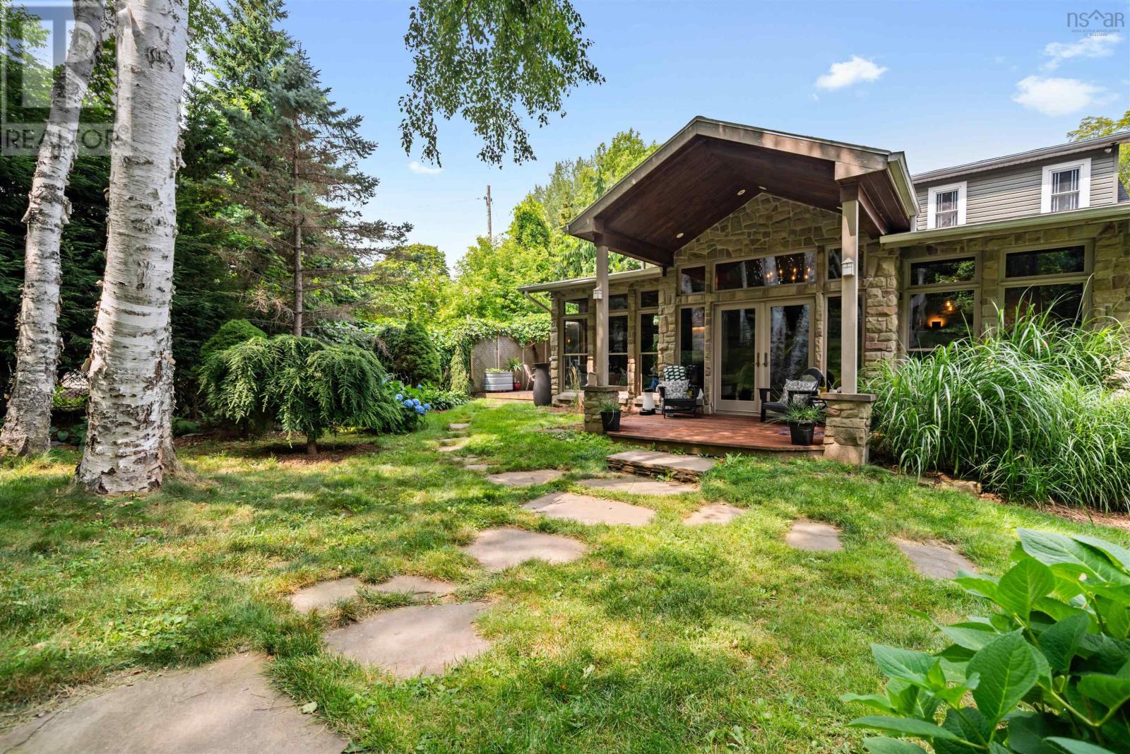 93 Elm Street, New Glasgow, Nova Scotia  B2H 1Y3 - Photo 2 - 202520167