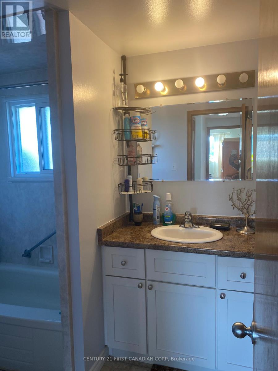 Main Level - 345 Astor Park, St. Clair, Ontario  N0N 1G0 - Photo 12 - X12336398