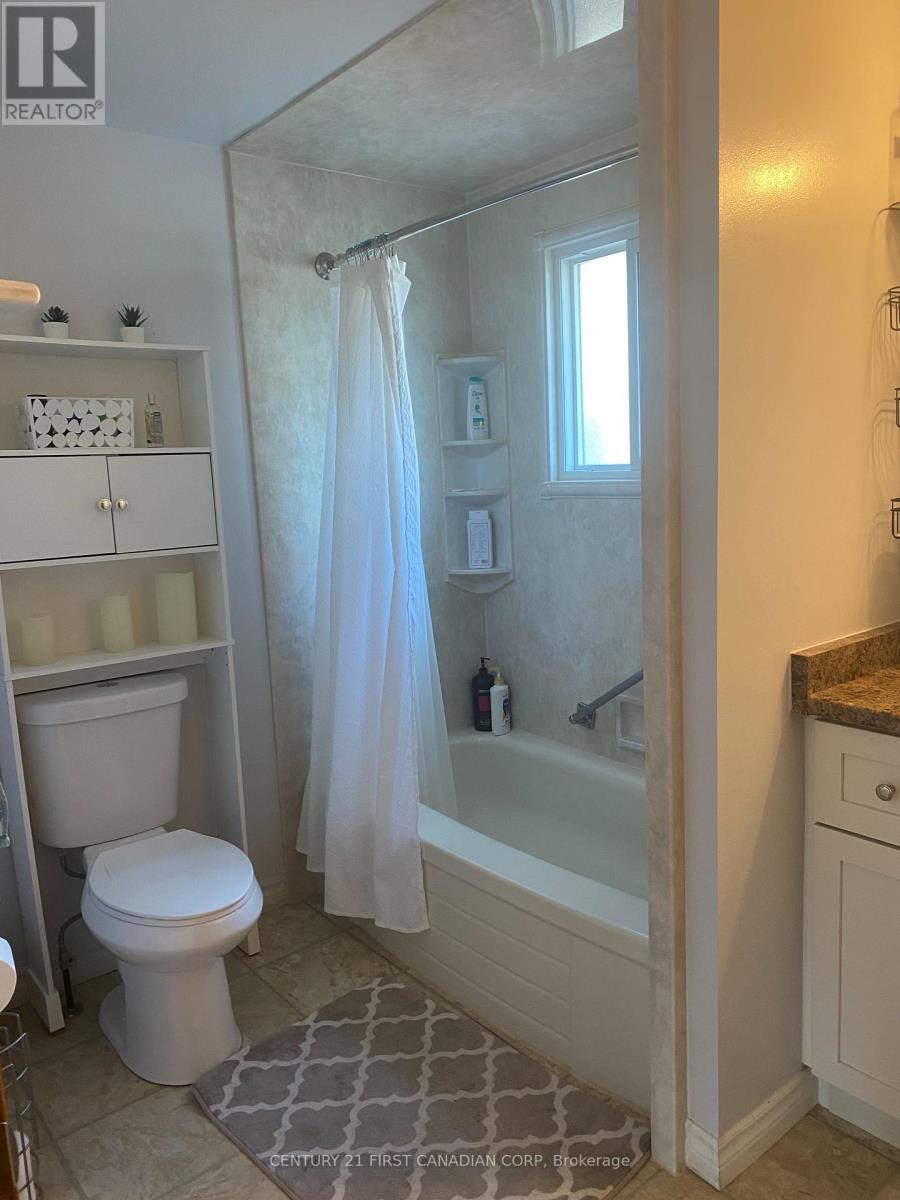 Main Level - 345 Astor Park, St. Clair, Ontario  N0N 1G0 - Photo 13 - X12336398