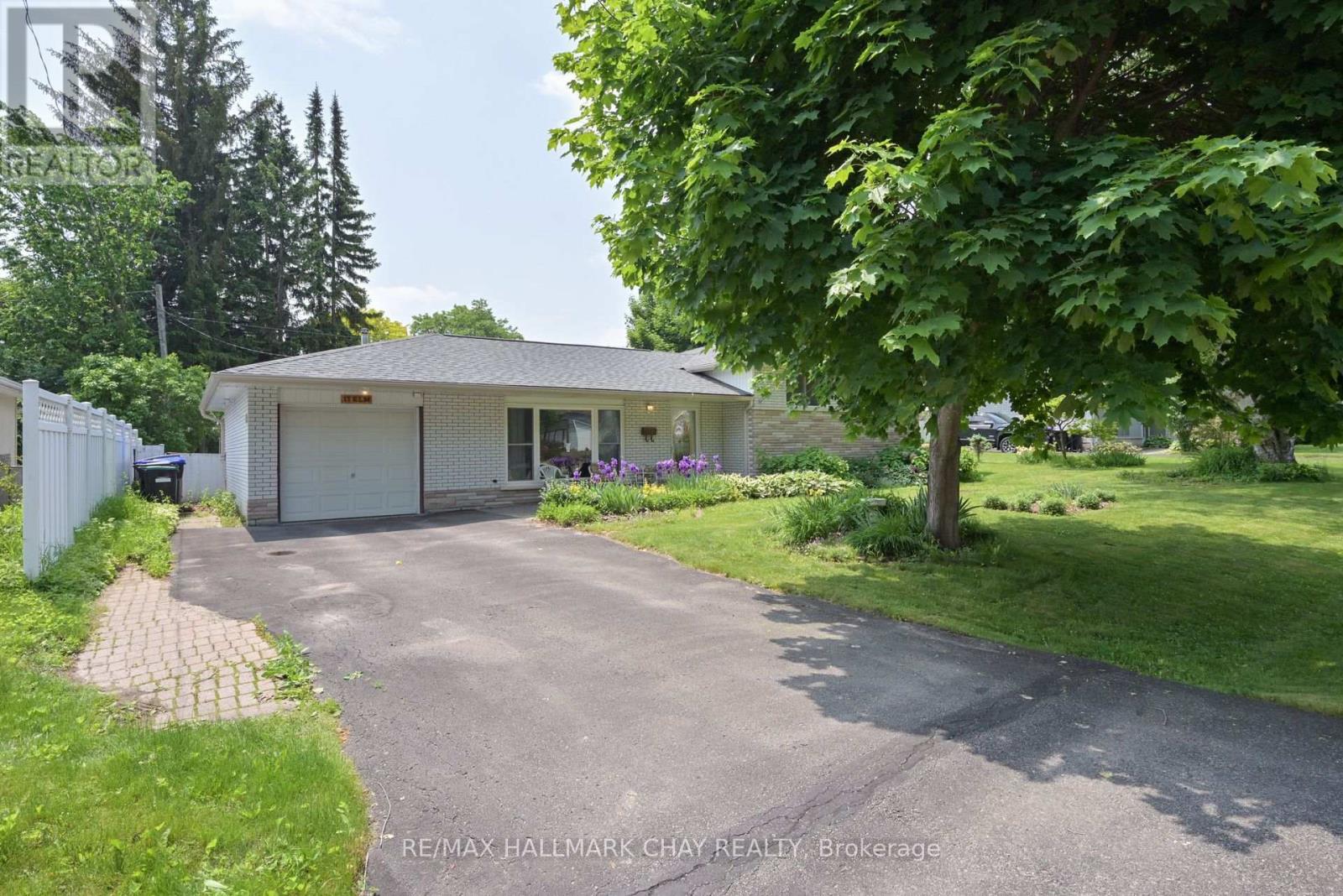 Property at 17 ELM STREET image 3