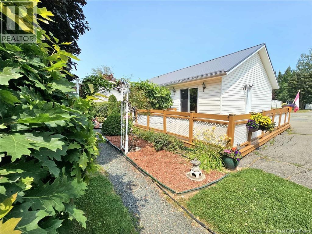1024 Rue Hache, Beresford, New Brunswick  E8K 1H8 - Photo 12 - NB124624